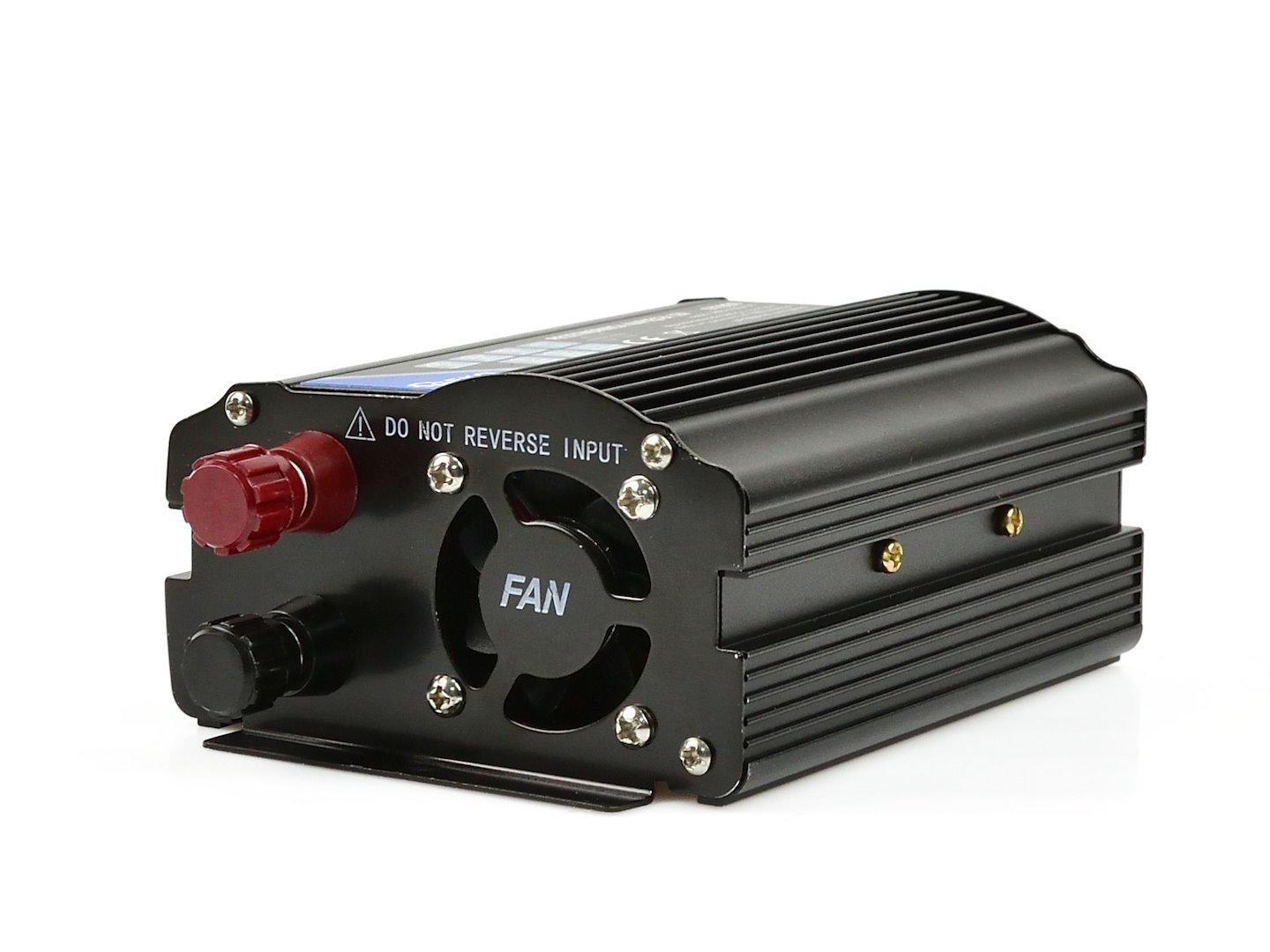Napěťový měnič Geko 24 V/230 V 250/500 W — V provozu
